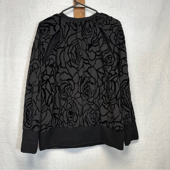 Fabletics Lola Back at it Black Rose Print Flock Long Sleeve Top Size M - Picture 6 of 10